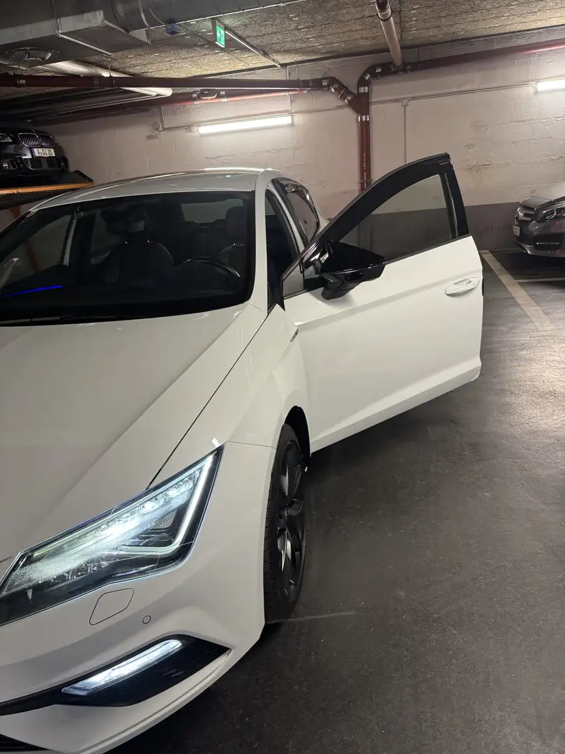 SEAT Leon FR 1,5 TGI DSG / (Tel +43 677 62729025) - 1
