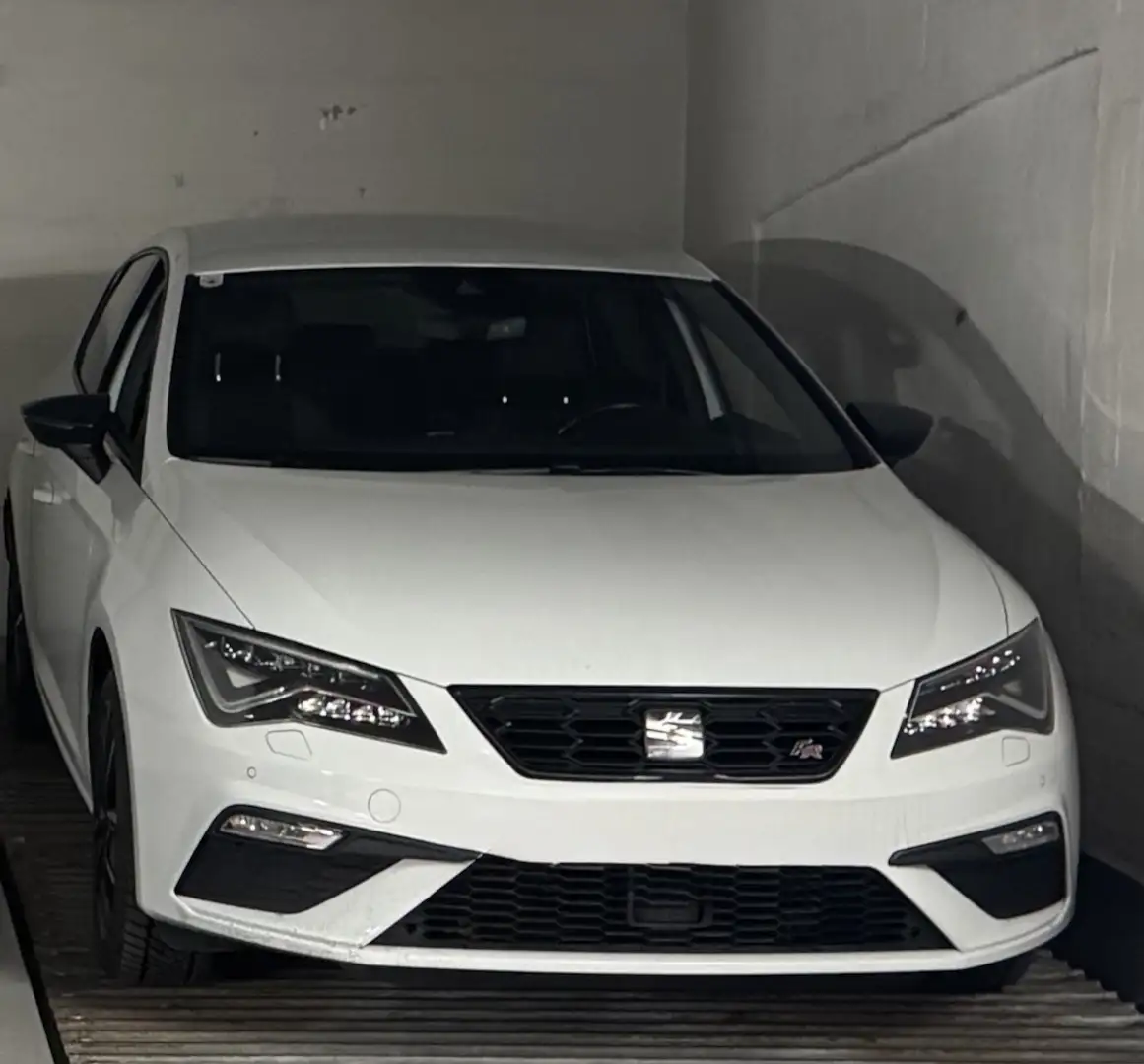 SEAT Leon FR 1,5 TGI DSG / (Tel +43 677 62729025) - 2