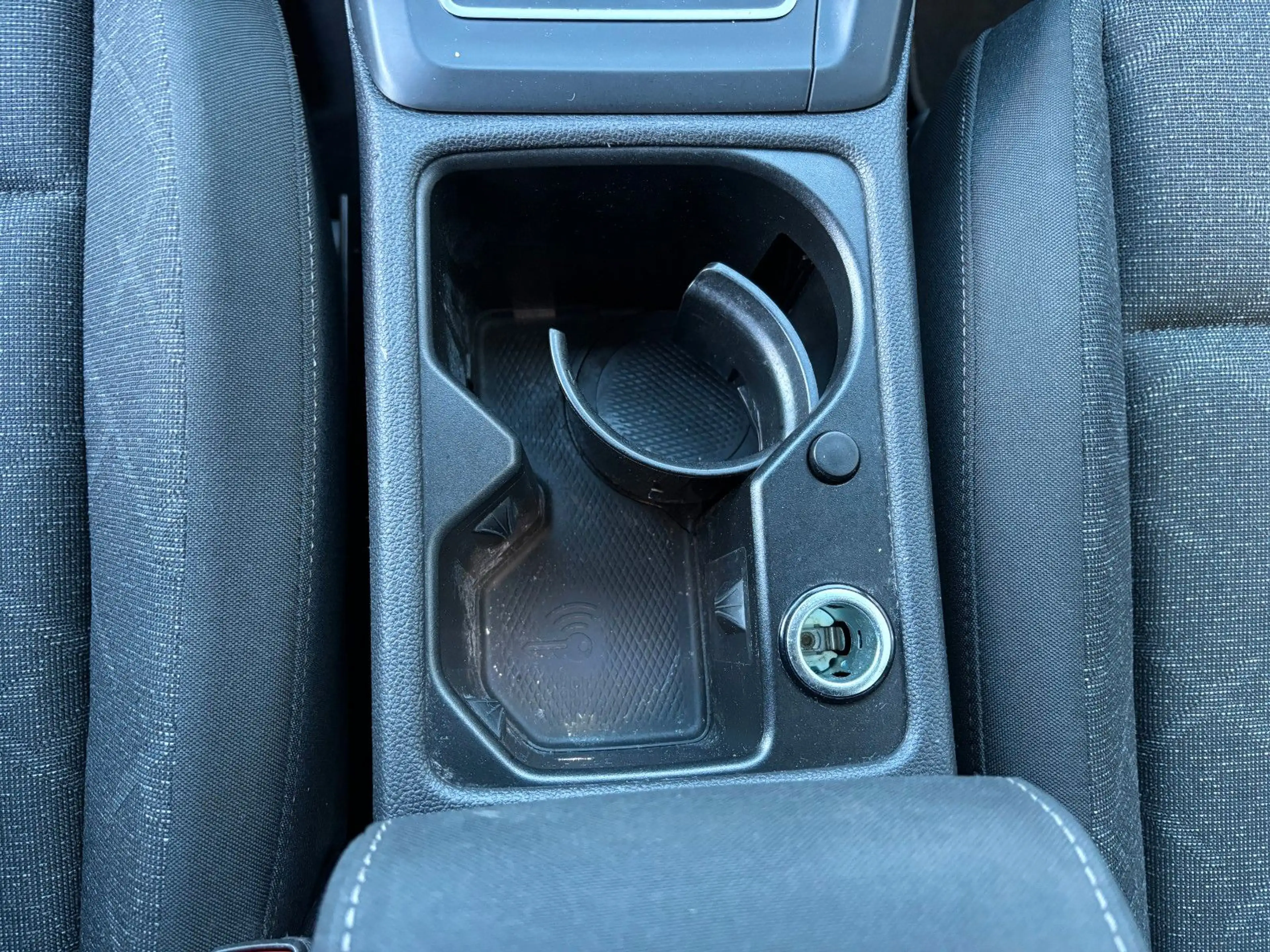 Volkswagen Golf VIII Variant Life*AUTOM*NAVI*AHK — photo 27