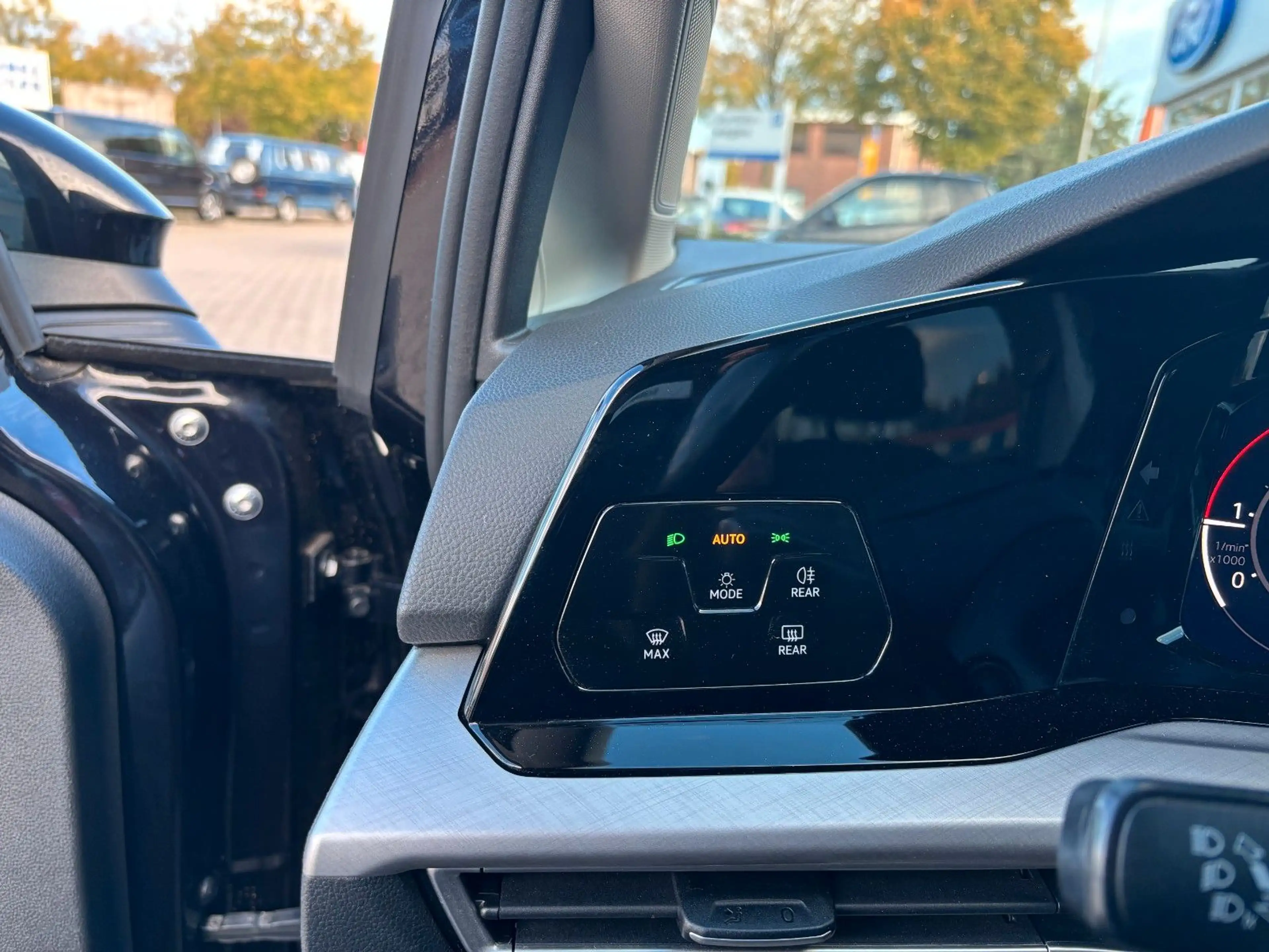 Volkswagen Golf VIII Variant Life*AUTOM*NAVI*AHK — photo 16