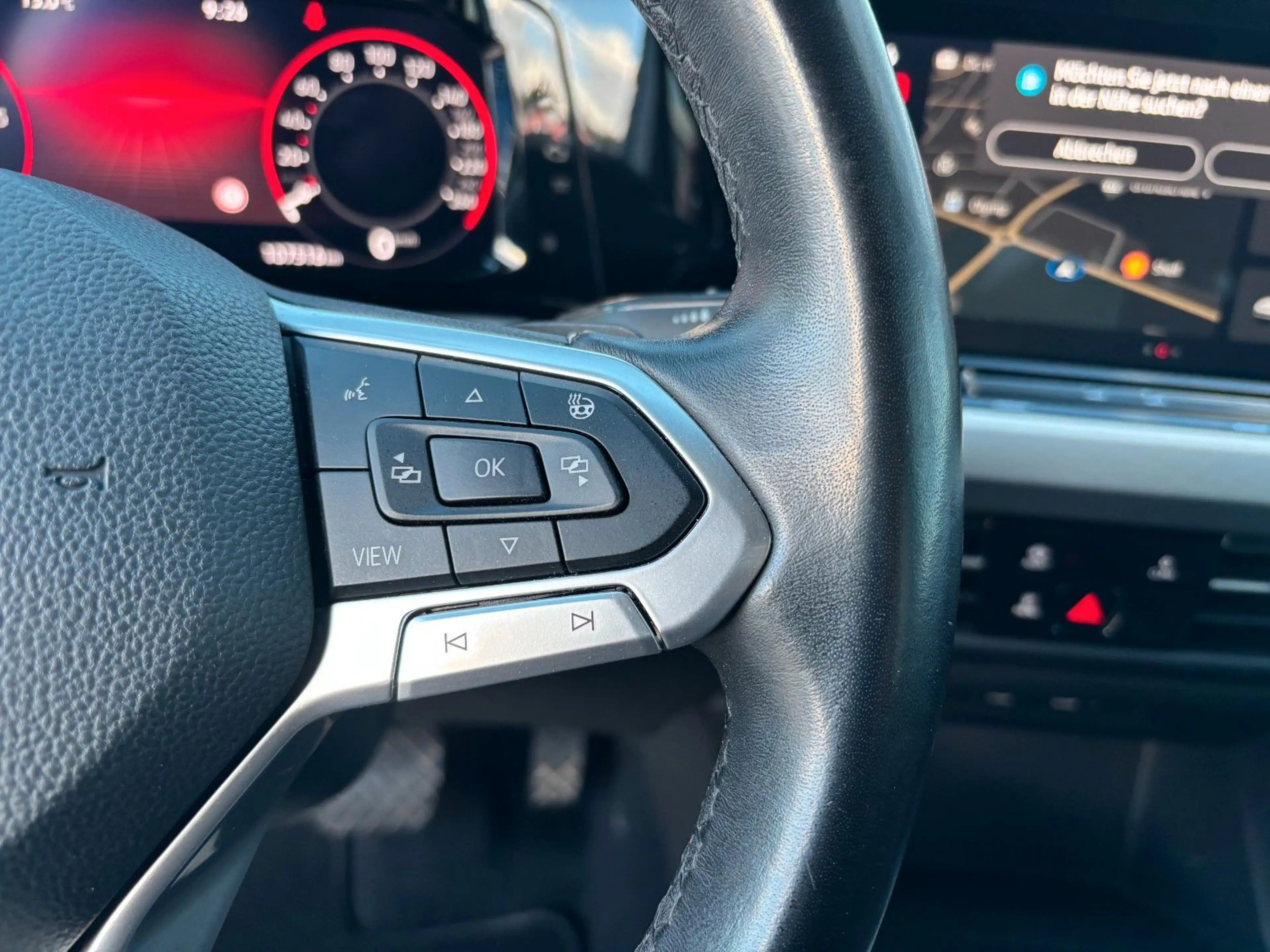 Volkswagen Golf VIII Variant Life*AUTOM*NAVI*AHK — photo 20