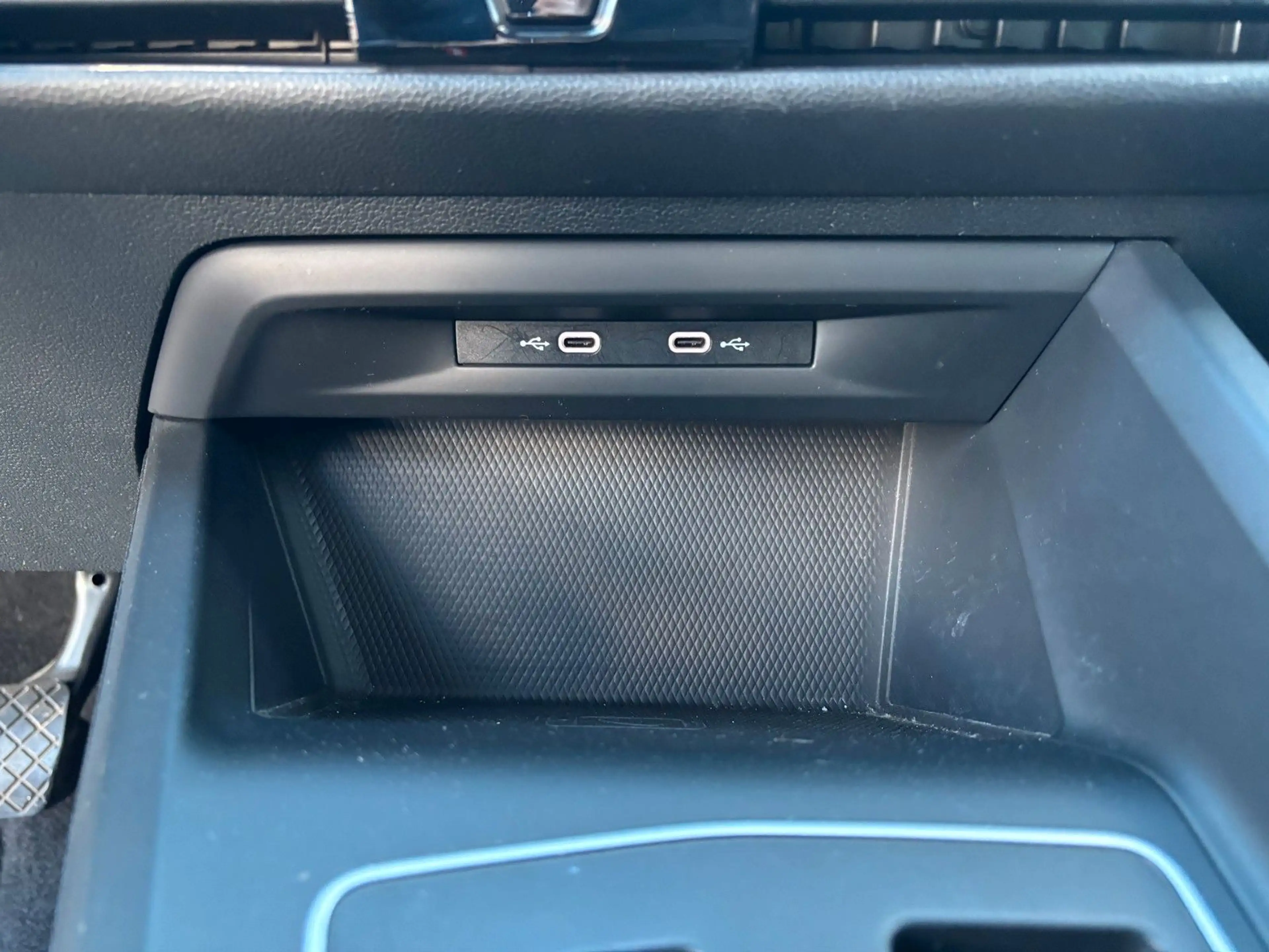 Volkswagen Golf VIII Variant Life*AUTOM*NAVI*AHK — photo 25