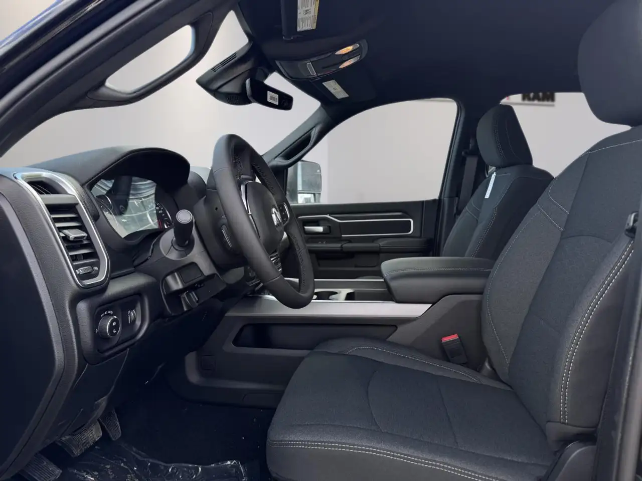 RAM 2500 снимка RAM 2500