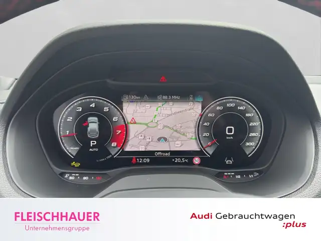 Audi SQ2 view 11
