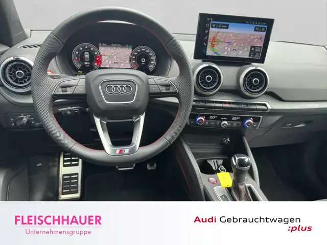 Audi SQ2 view 14