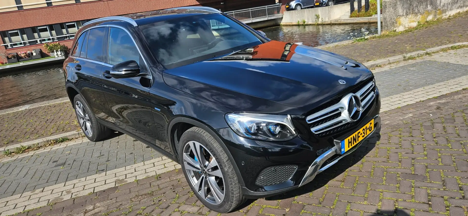 Mercedes-Benz GLC 350 GLC 350e 350 E 4MATIC Carplay Plug-in Hybrid 325PK Zwart - 2