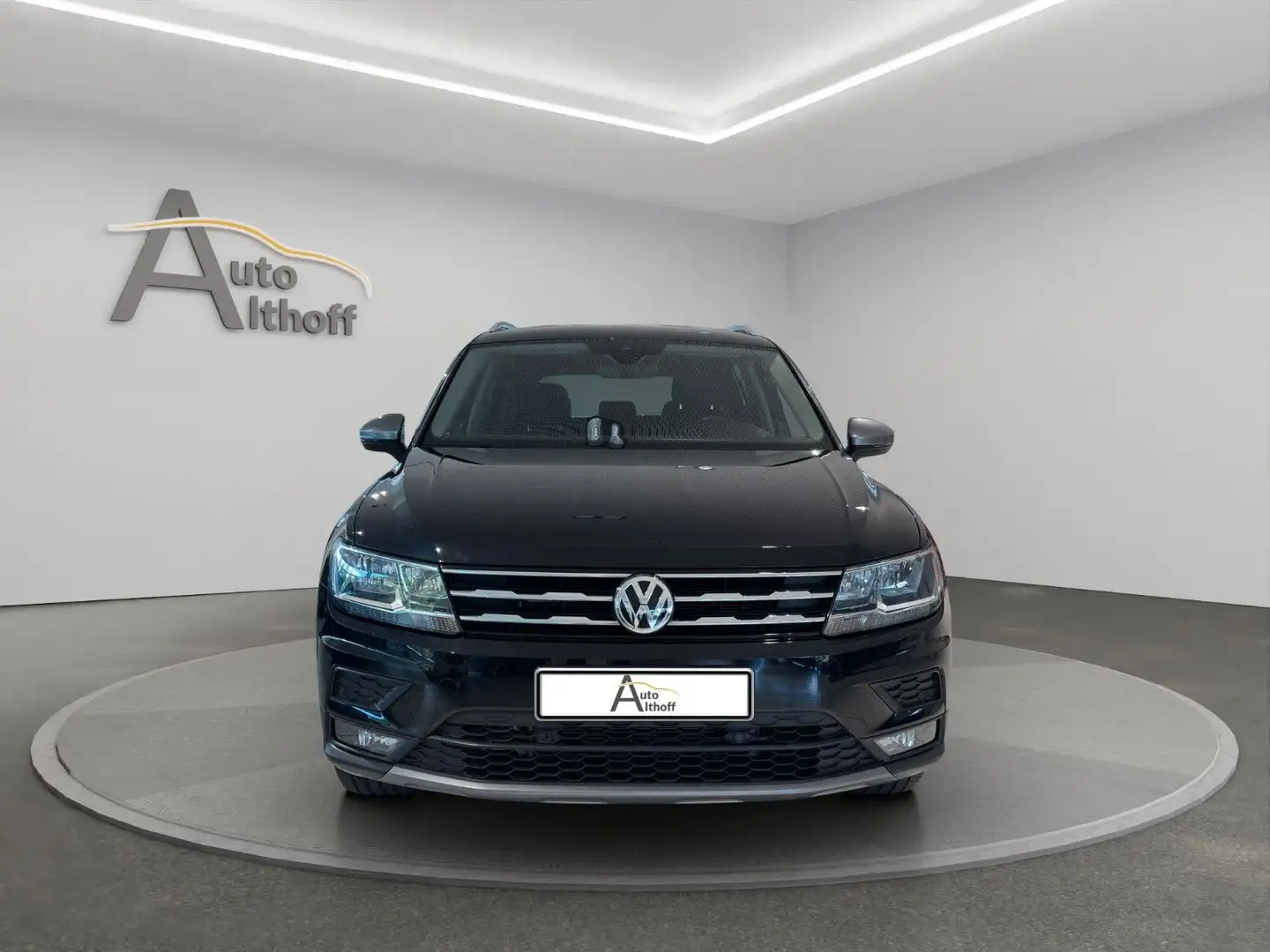 Volkswagen Tiguan Allspace 2.0TDI DSG AHK ACC NAV PARK SHZ Black - 2