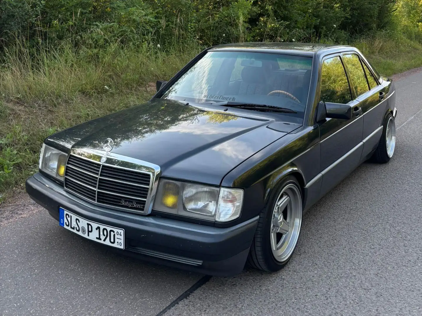 Mercedes-Benz 190 190 E 1.8 Czarny - 1