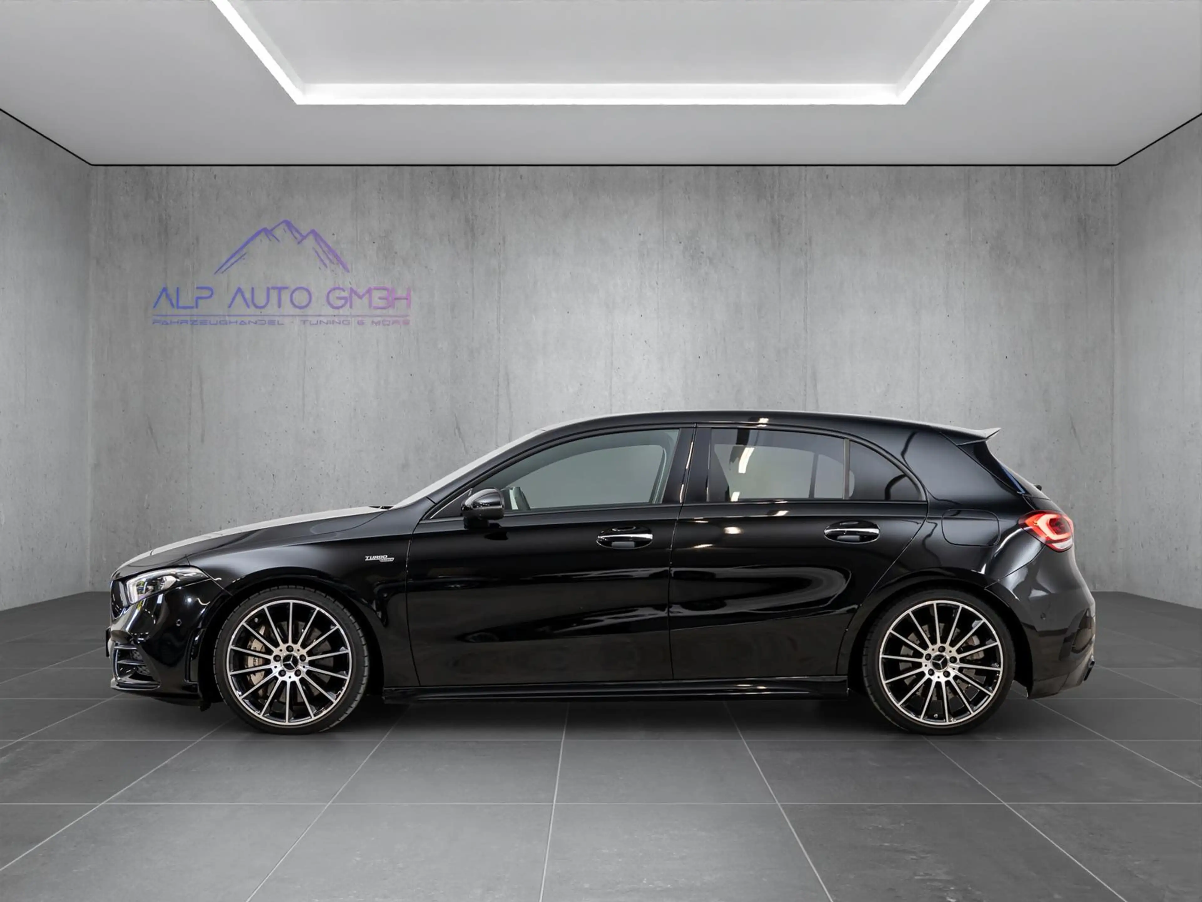 Mercedes-Benz A 35 AMG /NIGHT/MULTIBEAM/360°/BURM./DAB/AMBIENTE — photo 4