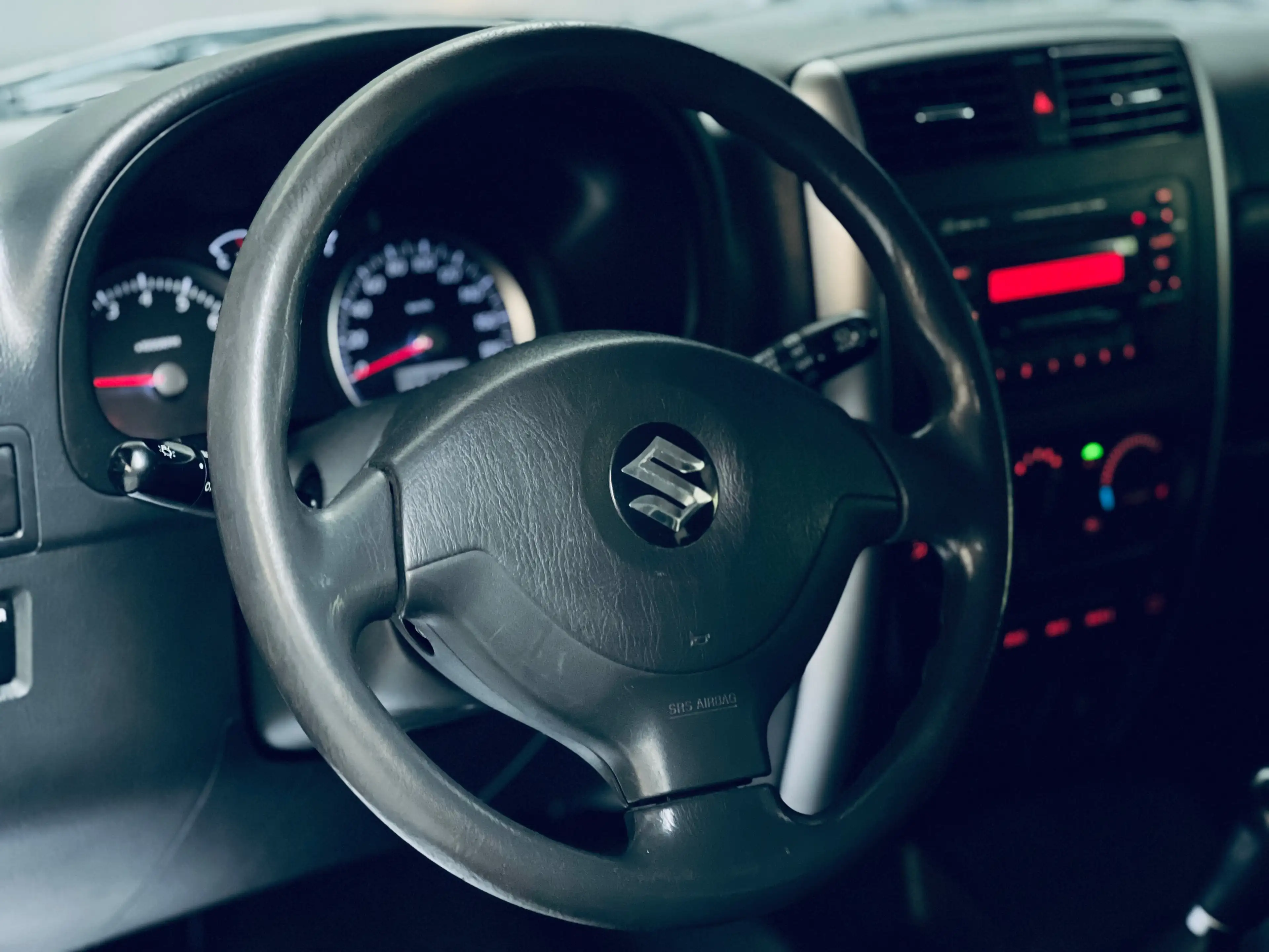 Suzuki Jimny 1.3i **CLIMATISATION**CARNET COMPLET** — photo 10