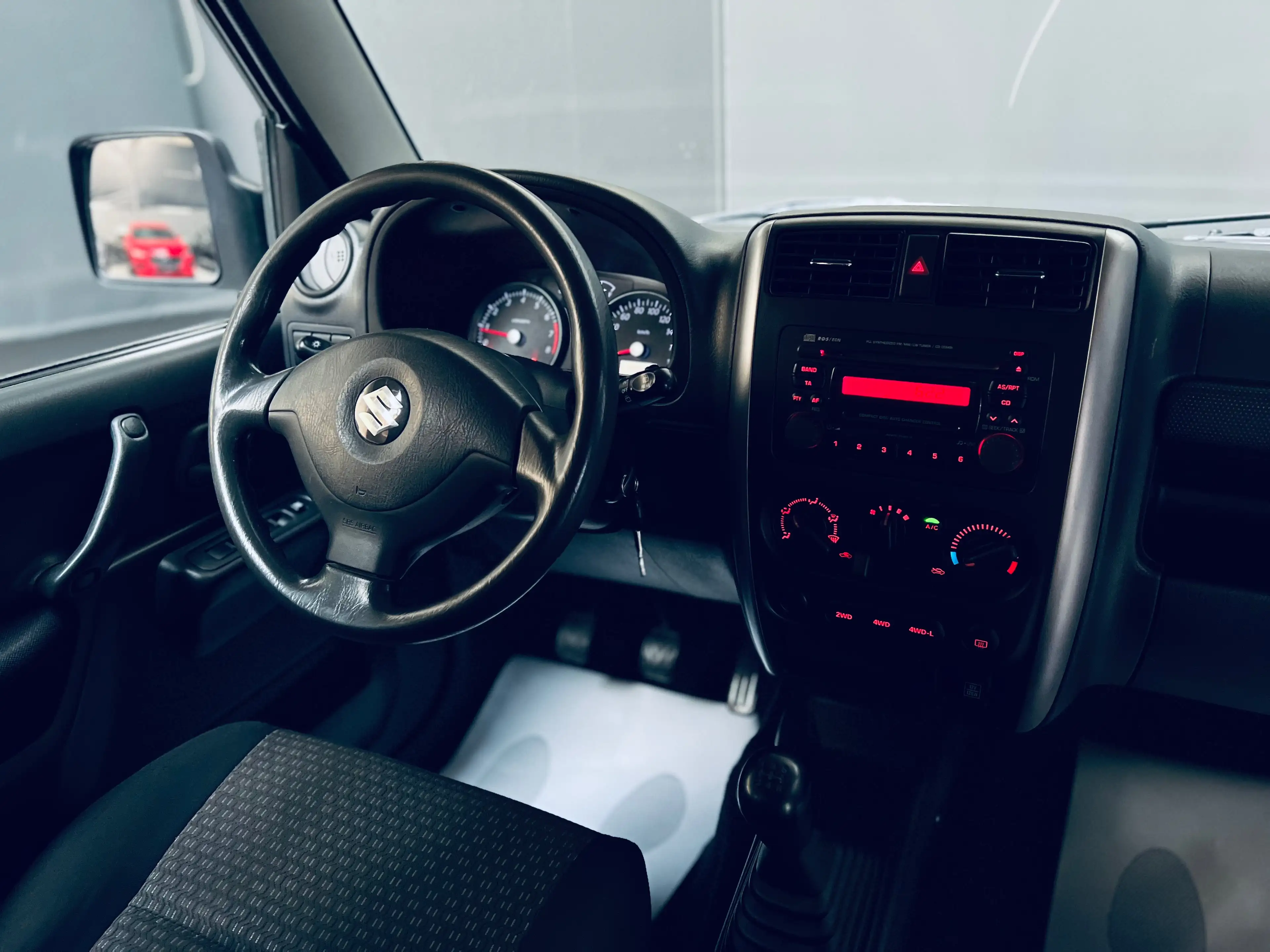 Suzuki Jimny 1.3i **CLIMATISATION**CARNET COMPLET** — photo 9