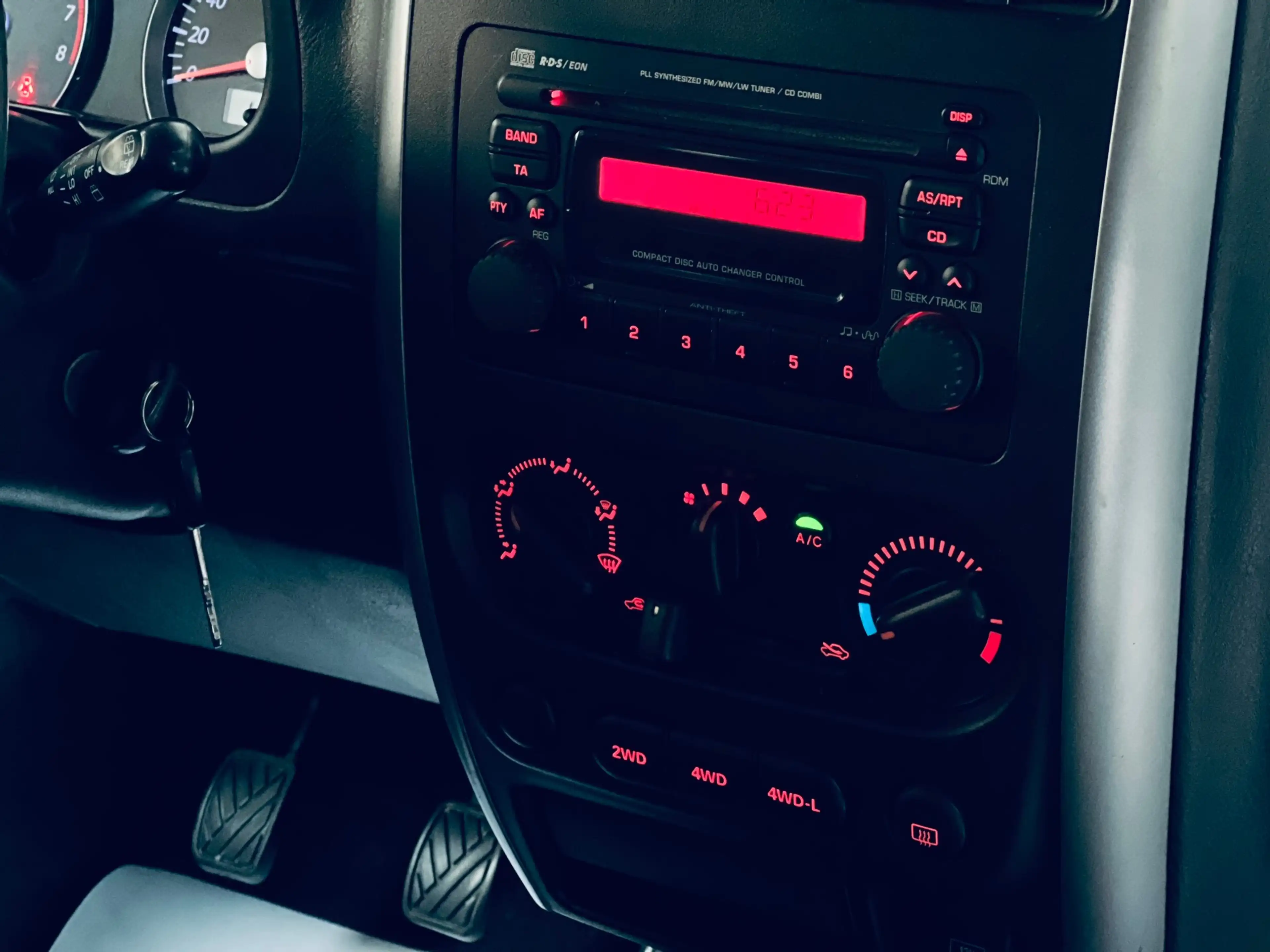 Suzuki Jimny 1.3i **CLIMATISATION**CARNET COMPLET** — photo 11