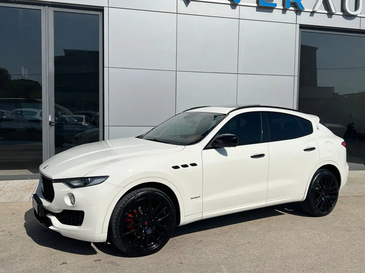 Maserati Levante 3.0 V6 auto iva esposta Blanc - 2