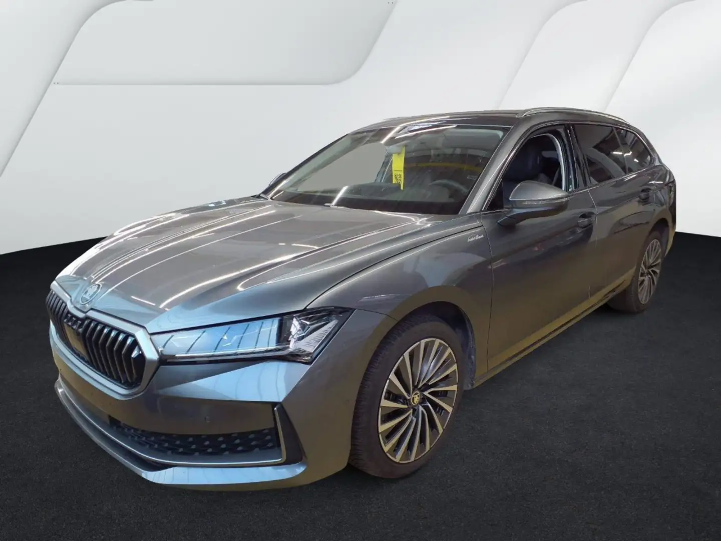 Skoda Superb Combi 2.0 L&K FACELIFT AHK CAM ACC LM18 Grau - 2