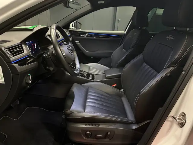 Skoda Superb view 15