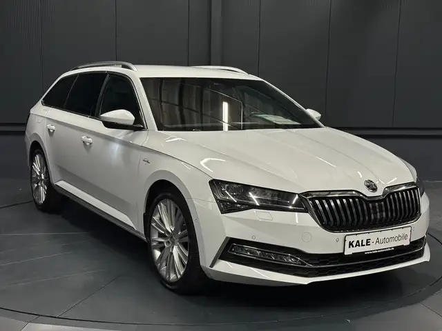Skoda Superb view 7