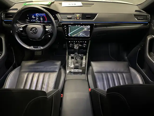 Skoda Superb view 12