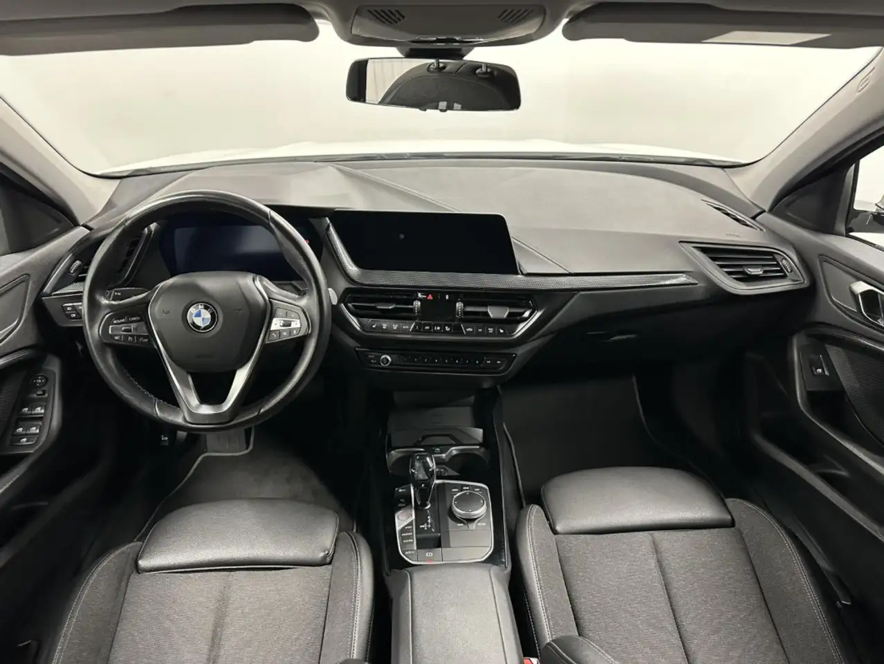BMW 118 1-serie 118i Essential High Executve ECC LM CRUISE, миниатюра 2