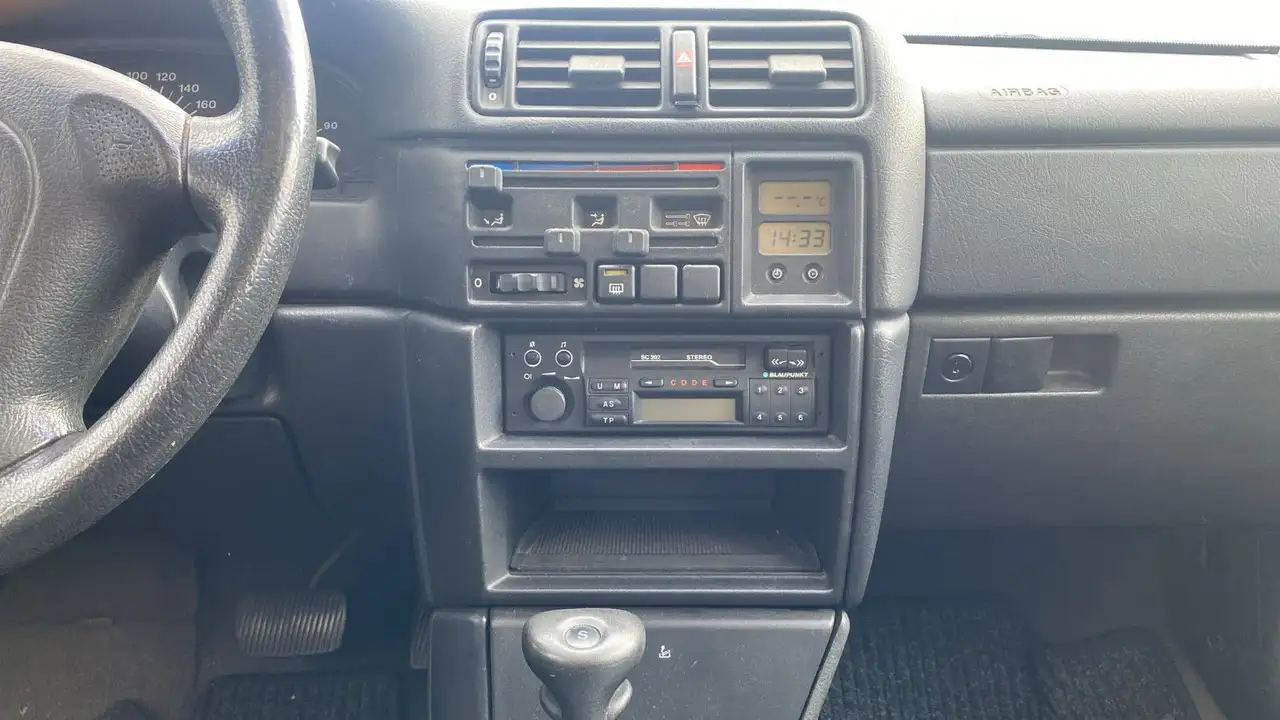 Opel Vectra A - AUTOM. 2.0 - 4/5trg, foto 12