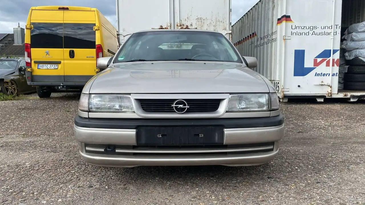 Opel Vectra A - AUTOM. 2.0 - 4/5trg, foto 7
