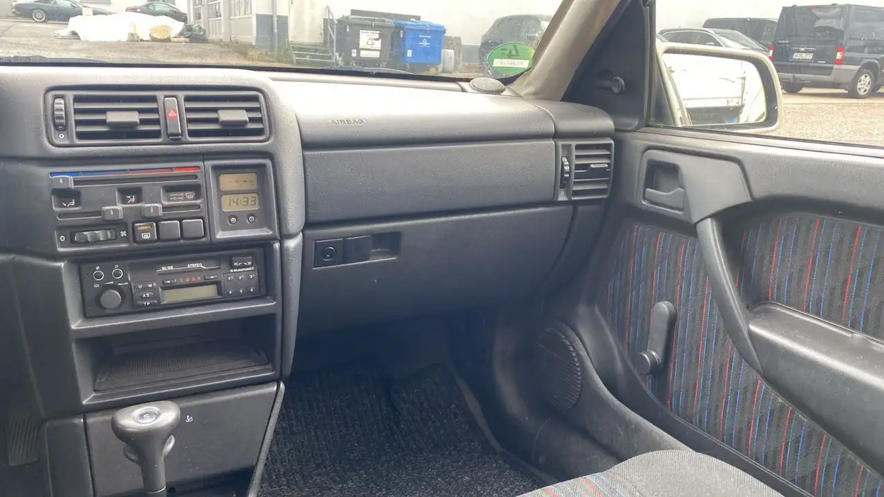 Opel Vectra A - AUTOM. 2.0 - 4/5trg, foto 11