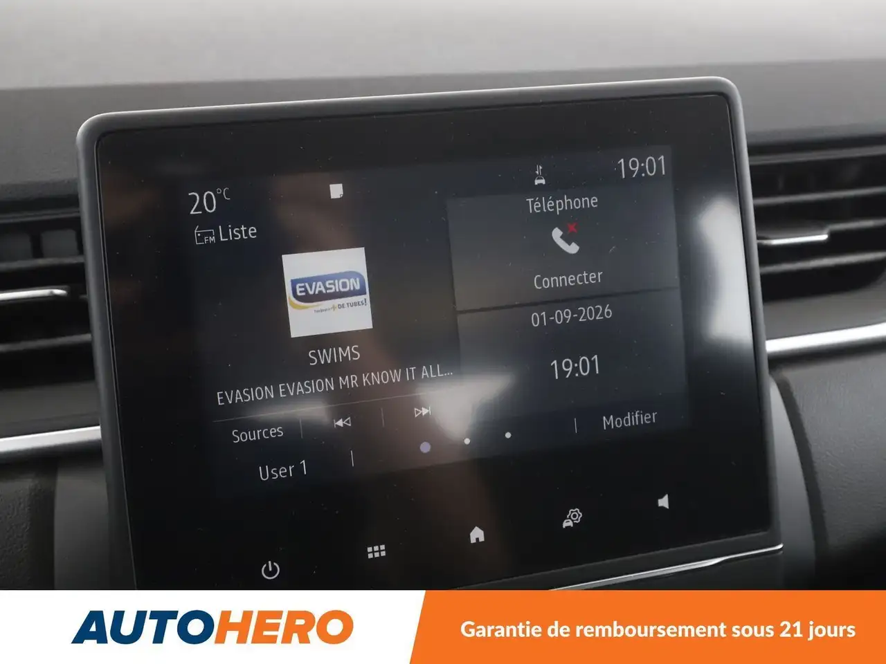 Renault Captur — photo 21