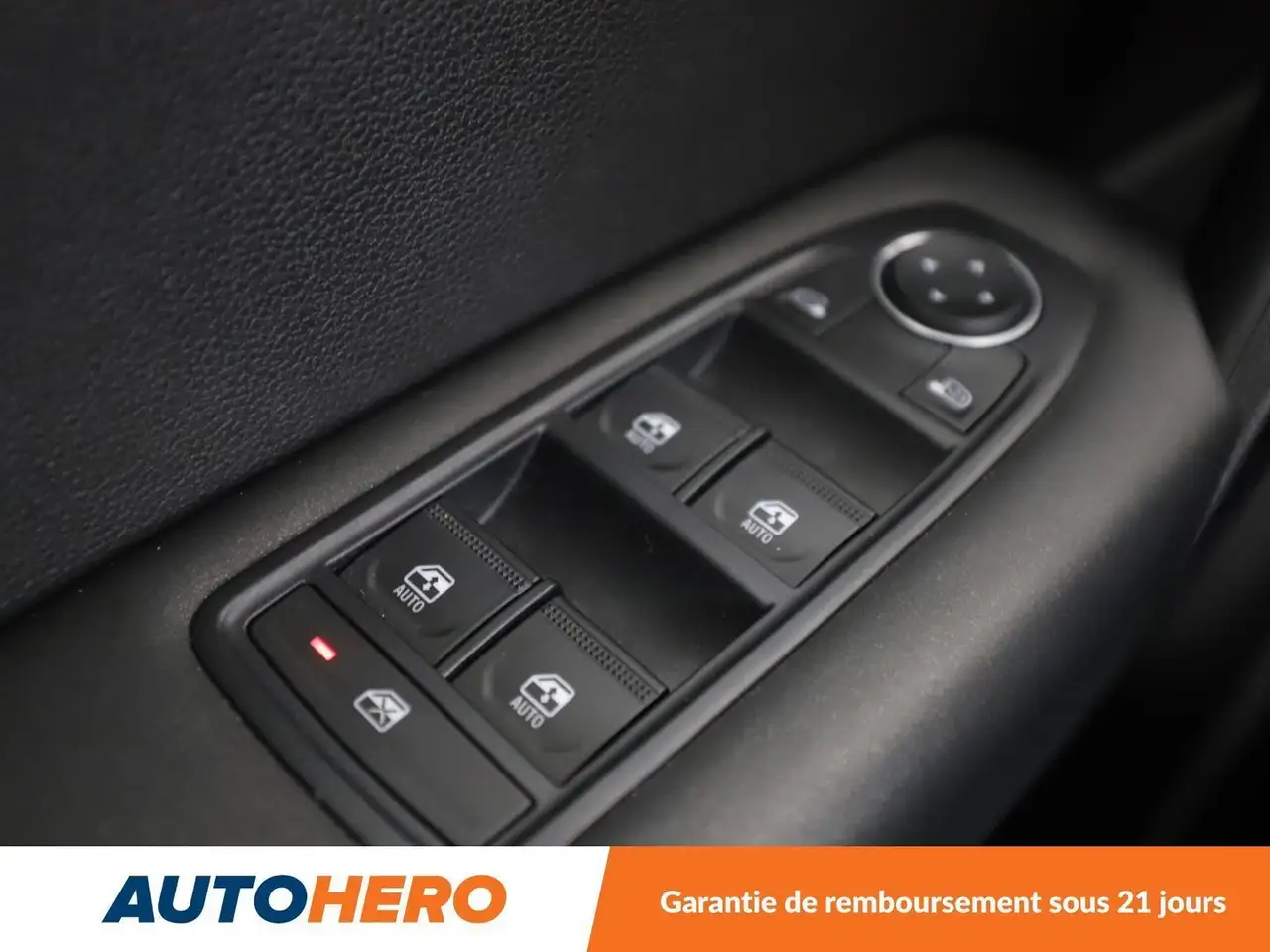Renault Captur — photo 28