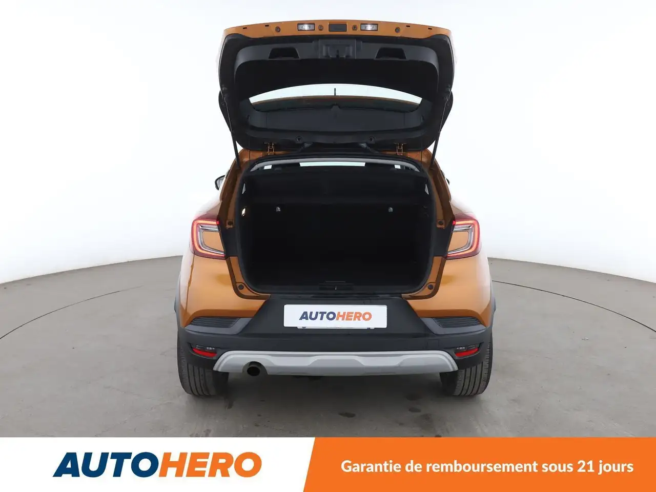 Renault Captur — photo 16