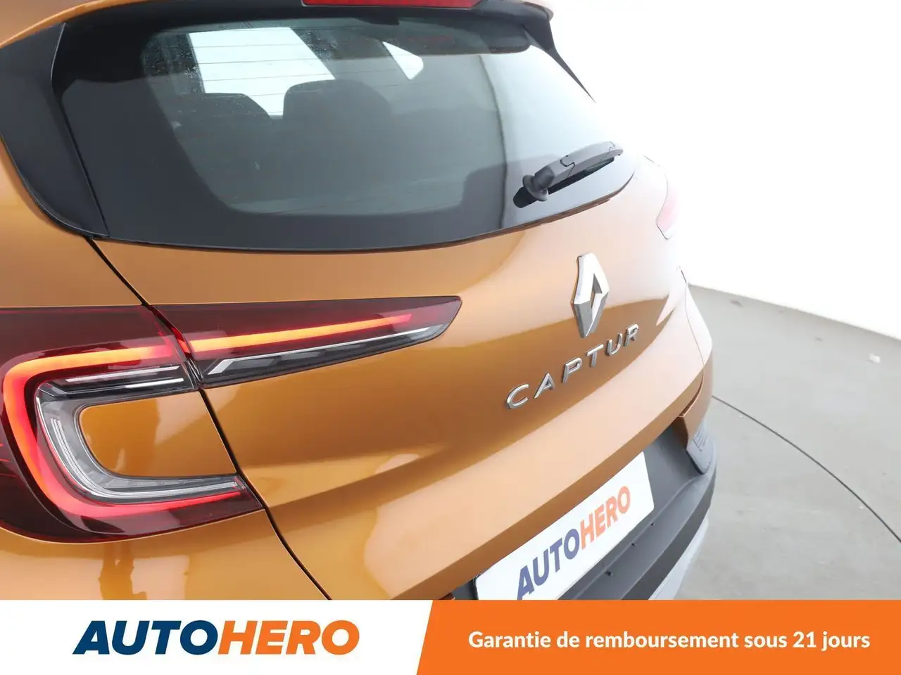 Renault Captur — photo 32