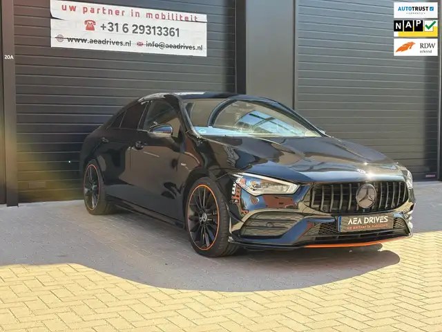 Mercedes-Benz CLA-klasse AMG Line | 1e eigenaar | Panoramadak |