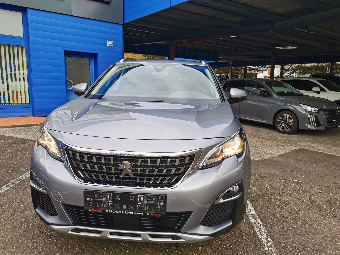 Peugeot 3008 3008 1,6 BlueHDi 120 S Grau - 2