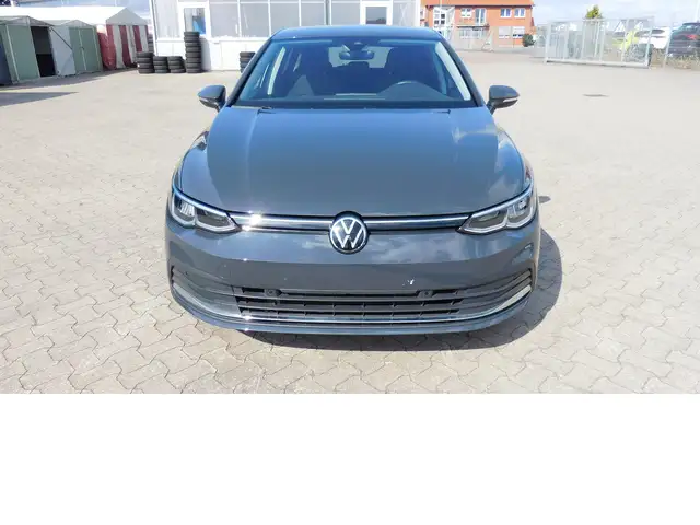 Volkswagen Golf view 3