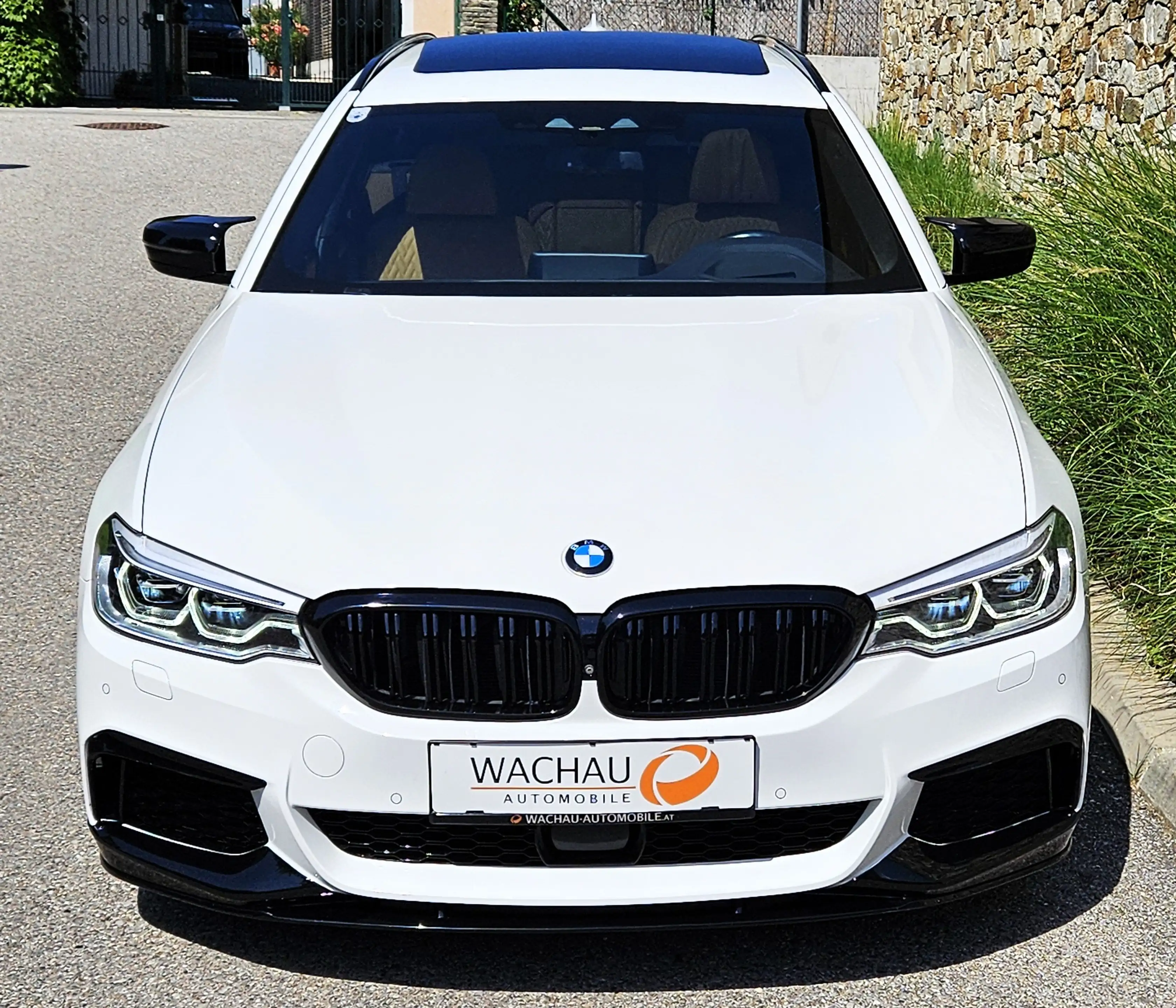 BMW 550 d xDrive*PANO*B&W*Massage*TV*NP: 138.000** — photo 6