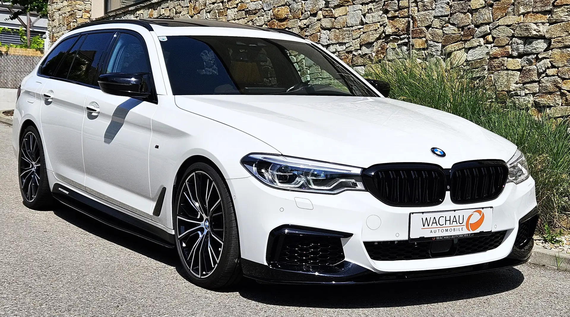 BMW 550 #####RESERVIERT##### d xDrive*PANO*B&W*Massage* Weiß - 1