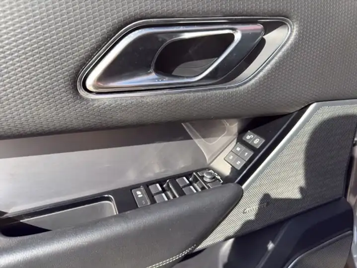 Land Rover Range Rover Velar 2018, foto 19