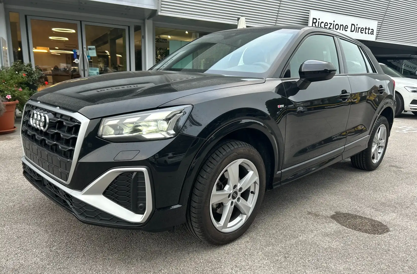 Audi Q2 Q2 S-line 1.5TFSI 110kW 7-speed S-tronic Nero - 1