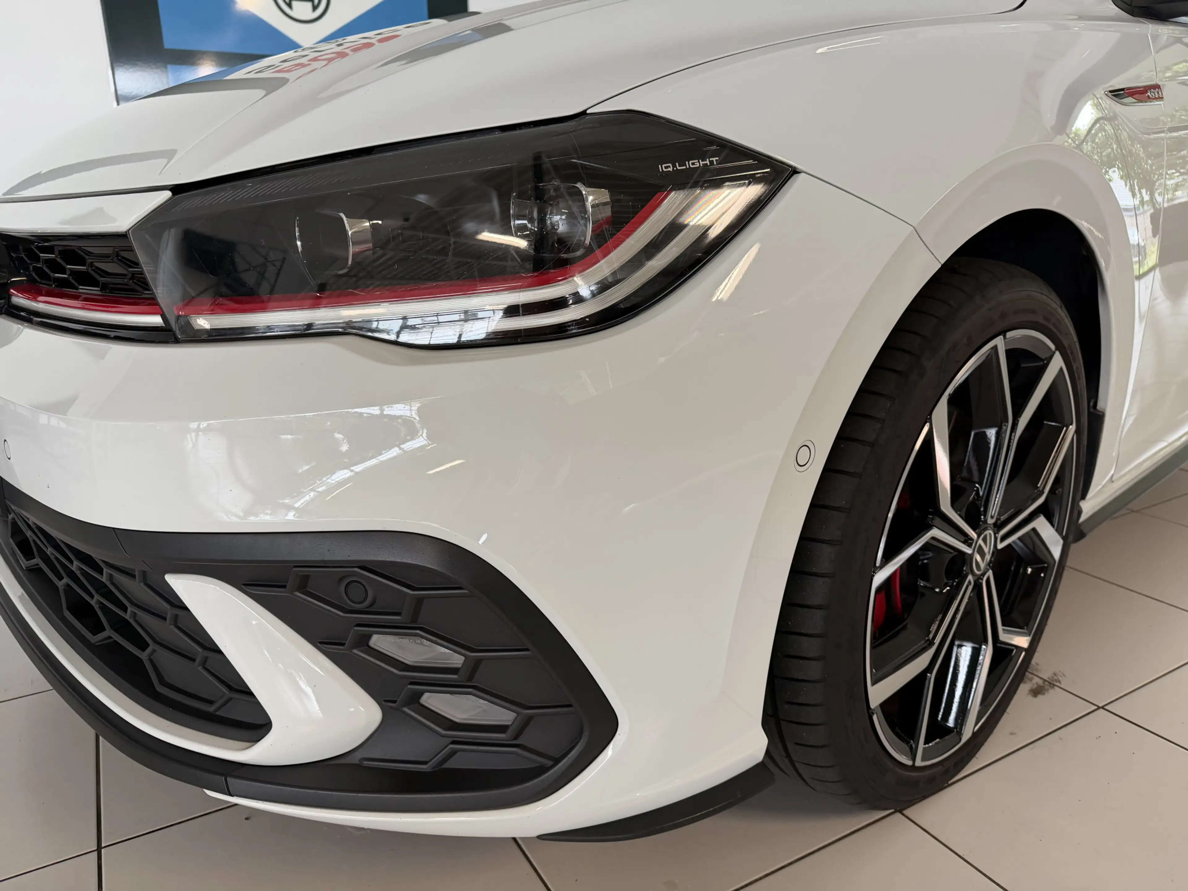 Volkswagen Polo GTI 2.0 TSI Panoramadak / Camera / IQ Light / — photo 7