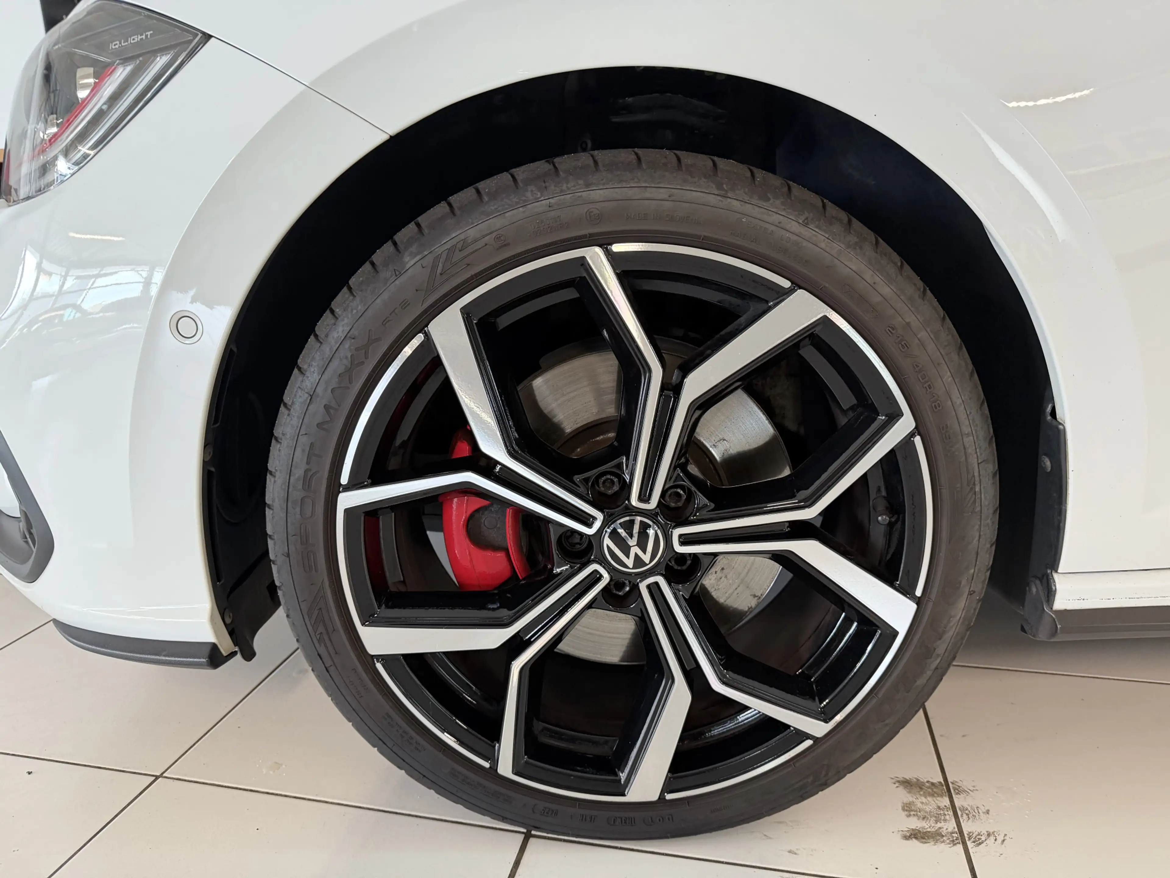 Volkswagen Polo GTI 2.0 TSI Panoramadak / Camera / IQ Light / — photo 14
