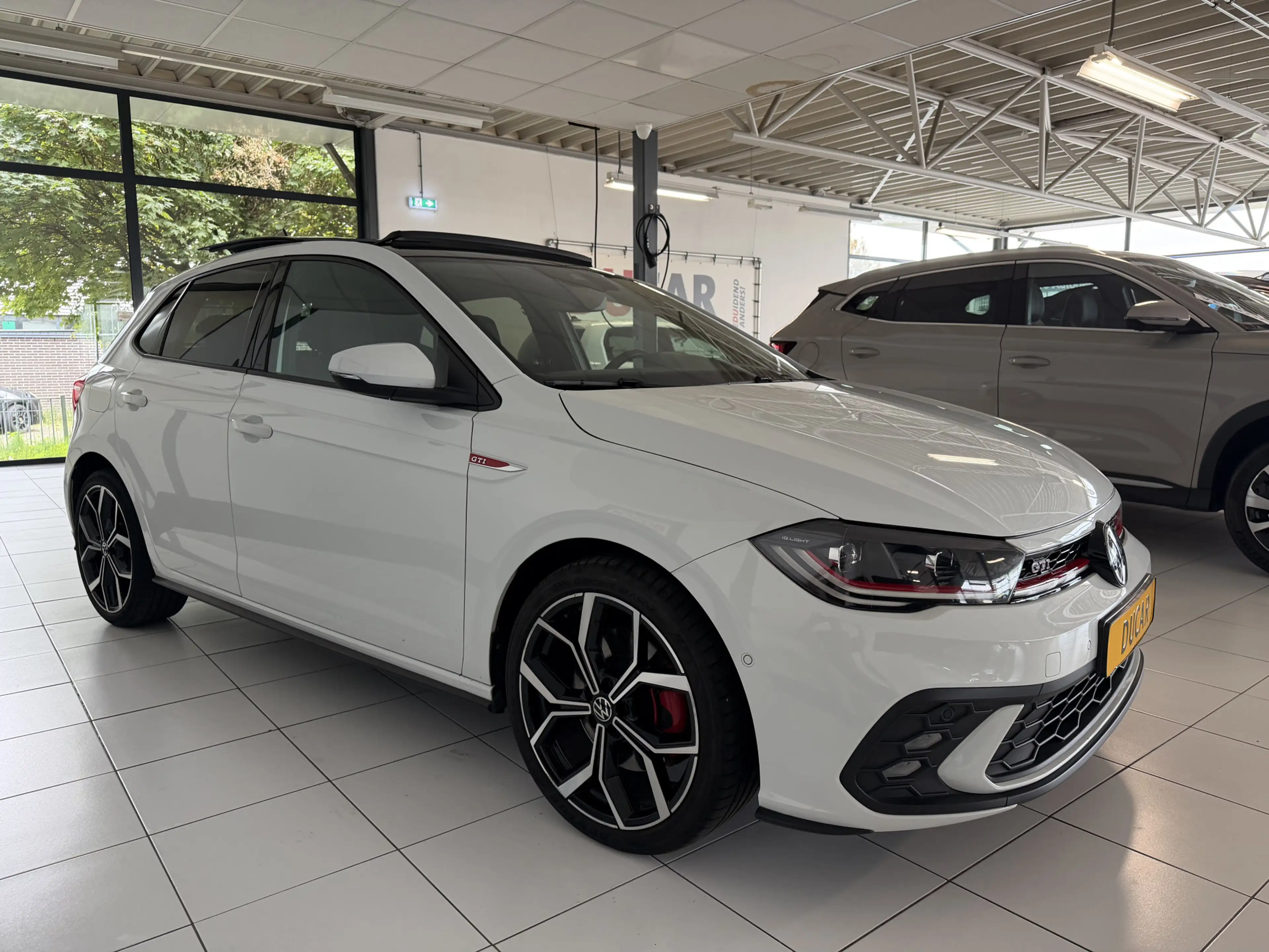 Volkswagen Polo GTI 2.0 TSI Panoramadak / Camera / IQ Light / — photo 5