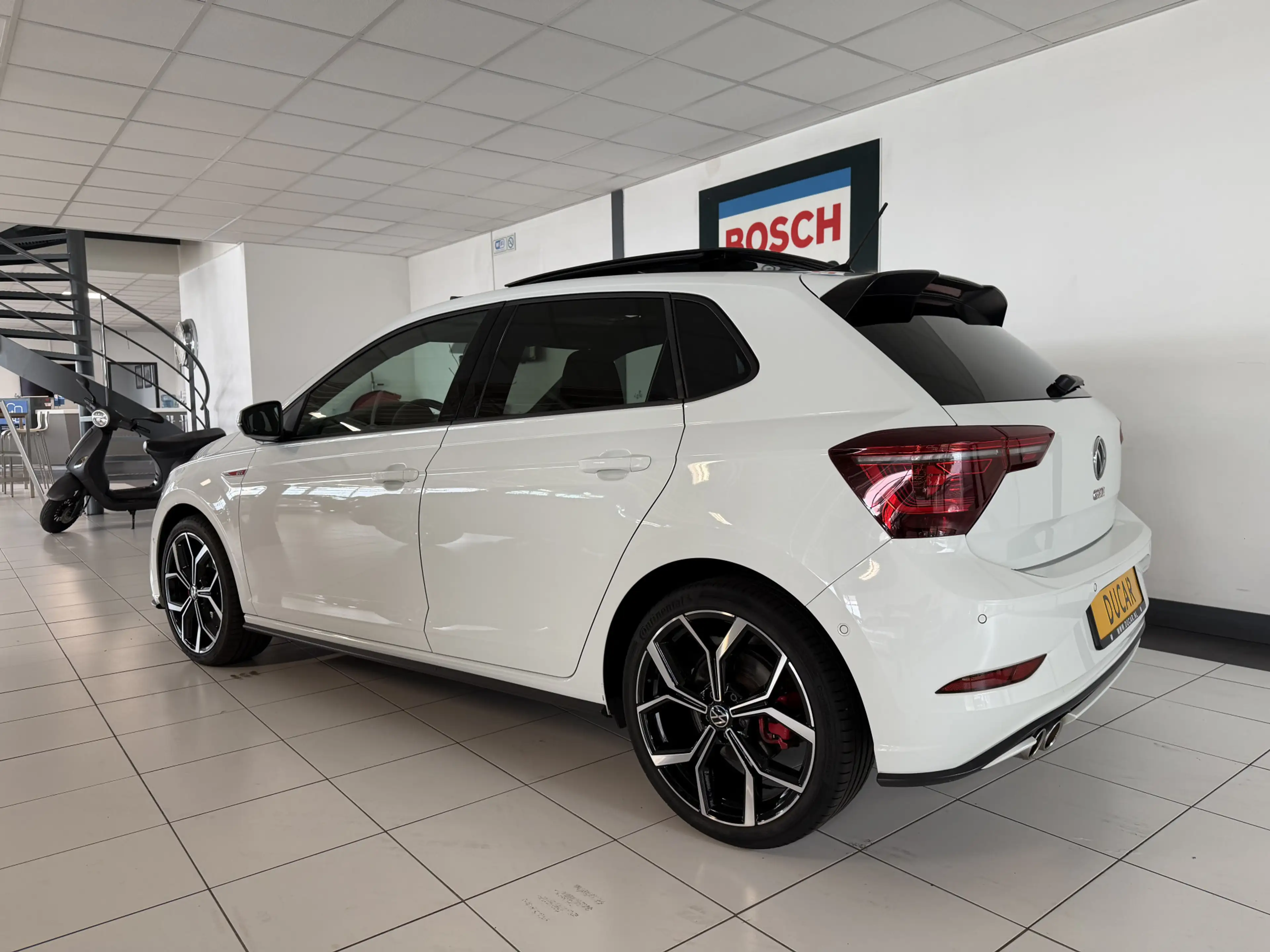 Volkswagen Polo GTI 2.0 TSI Panoramadak / Camera / IQ Light / — photo 3