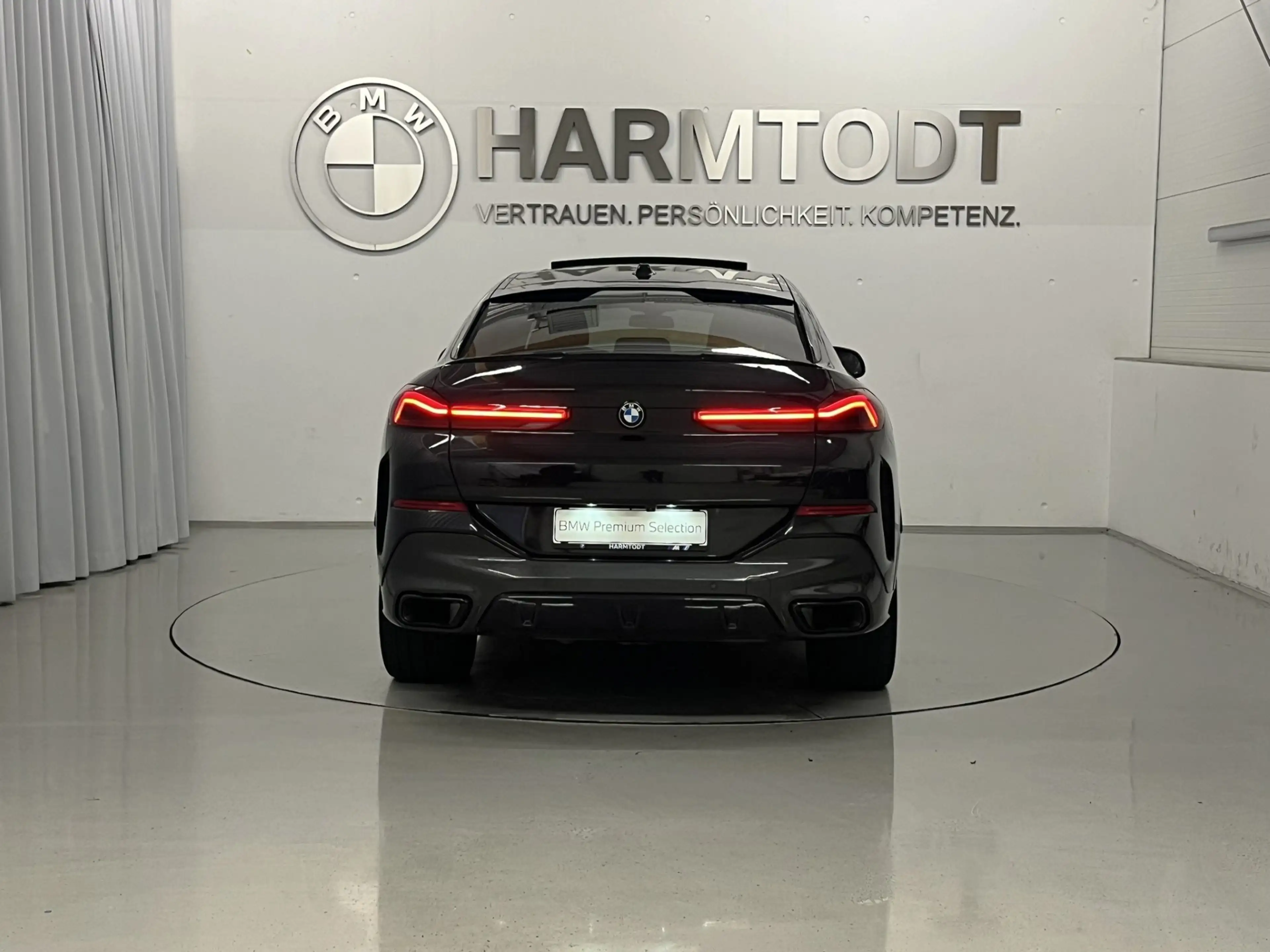 BMW X6 xDrive30d *M-Sport PRO / Innovationspaket / Panorama* — photo 4