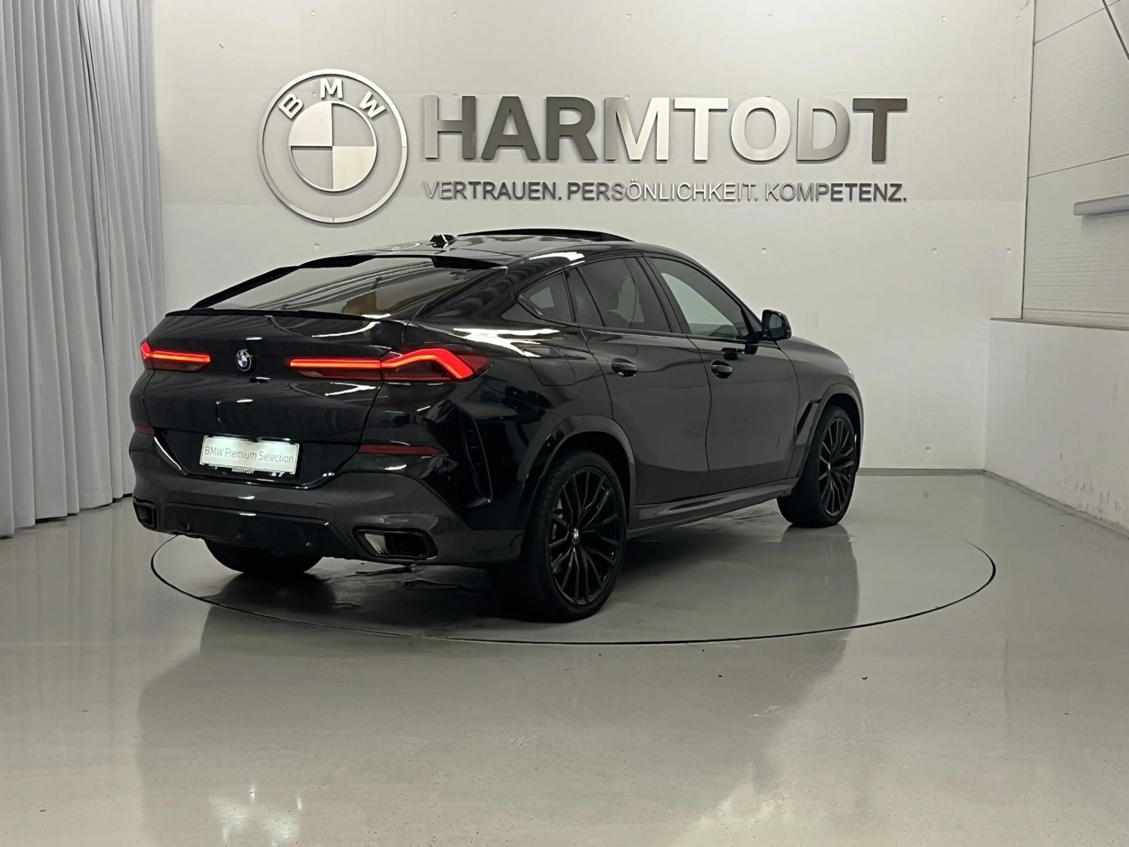 BMW X6 xDrive30d *M-Sport PRO / Innovationspaket / Panorama* — photo 5