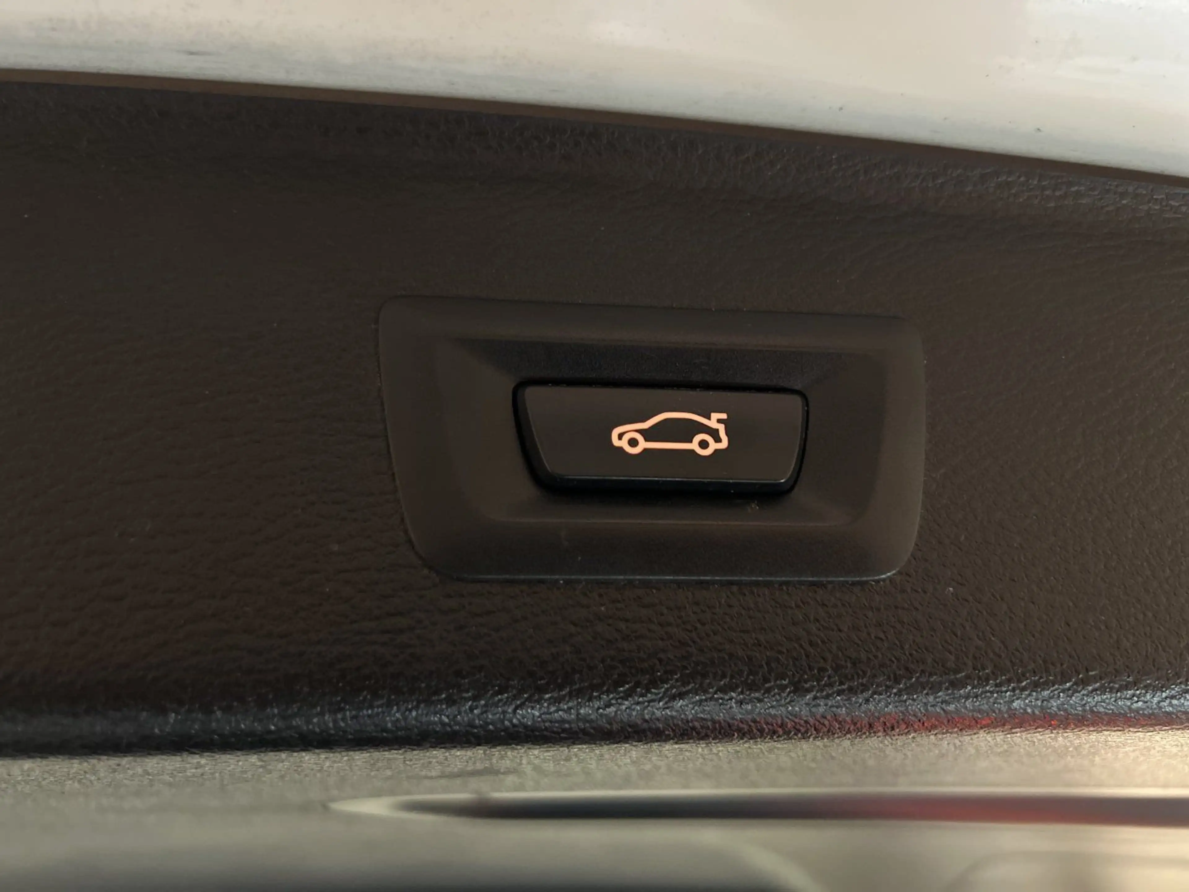 BMW X3 xDrive 20d - Bi-Xenon - Navi - Parksensoren - All — photo 13