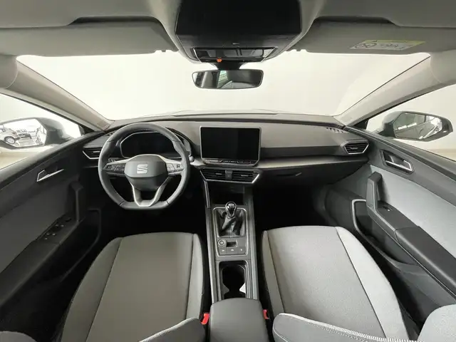 Seat Leon view 4