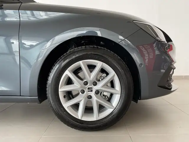Seat Leon view 8