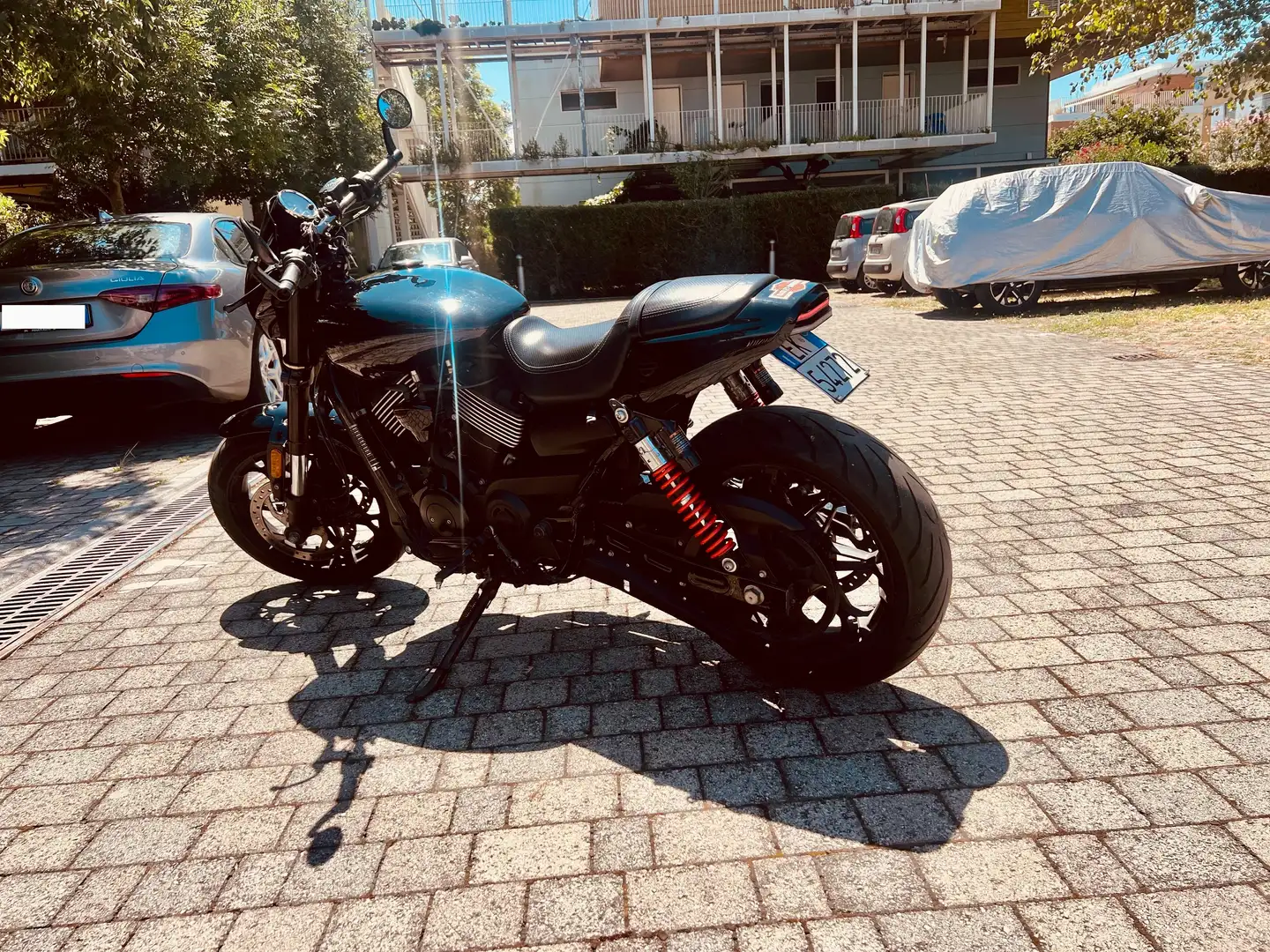 Harley-Davidson Street Rod Nero - 2