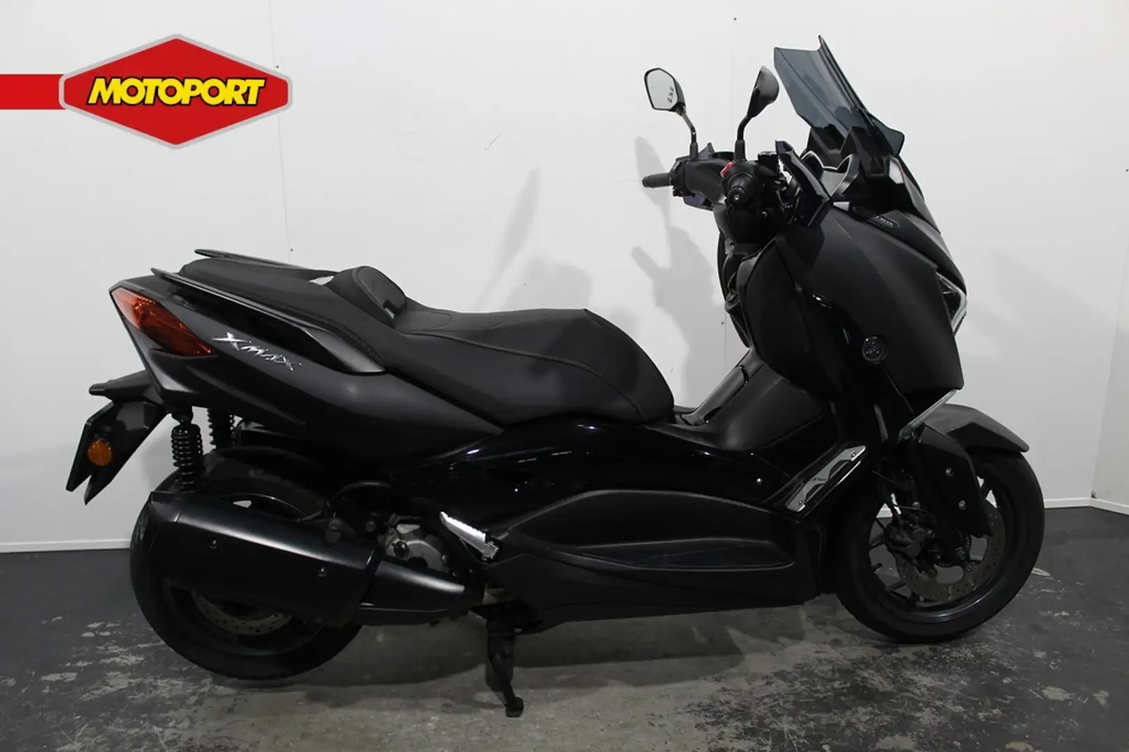 Yamaha X-Max 300 XMAX Tech Zwart - 1