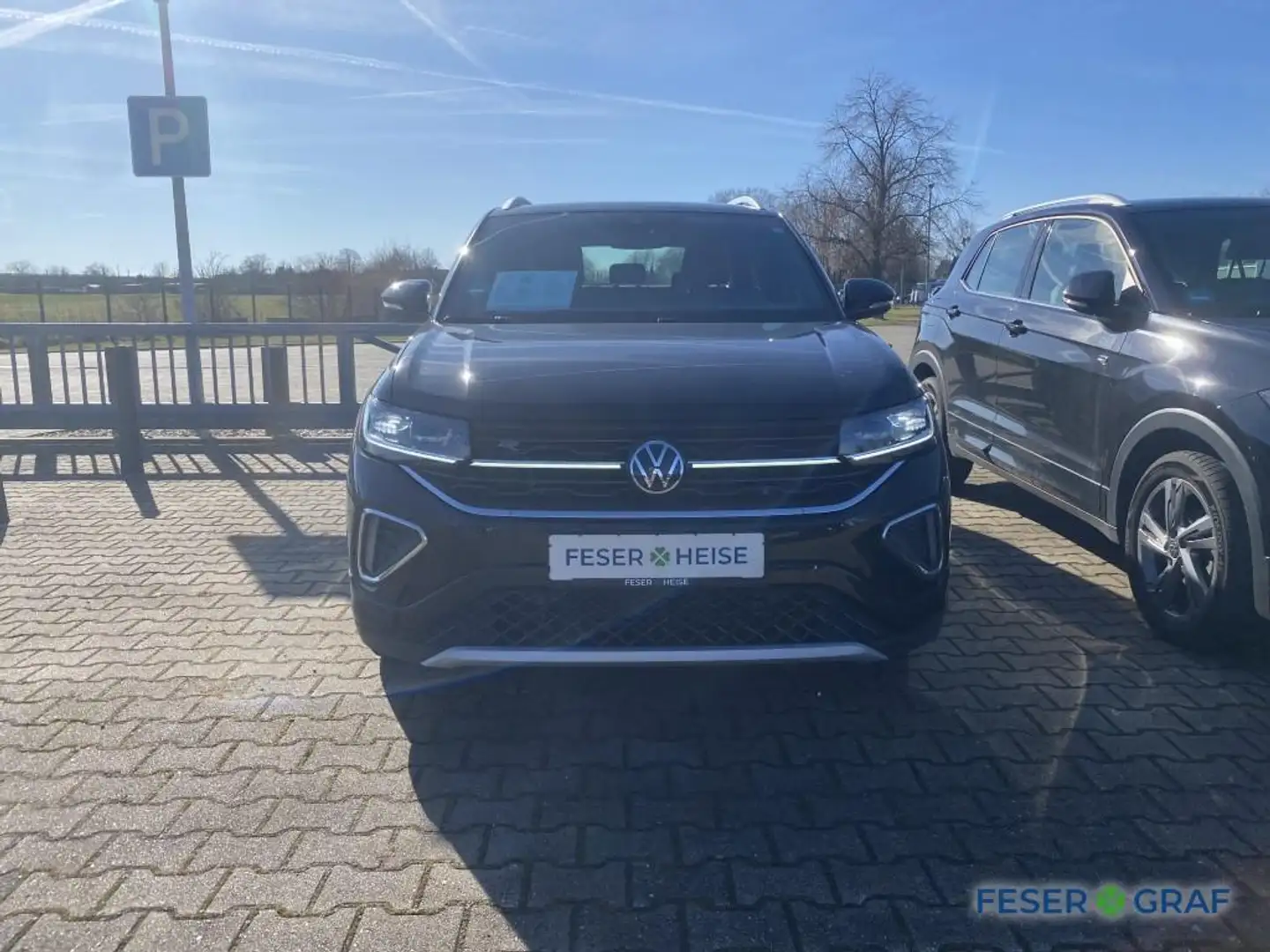 Volkswagen T-Cross 1.0 TSI R-Line DSG*Matrix*Navi*RearView Schwarz - 2