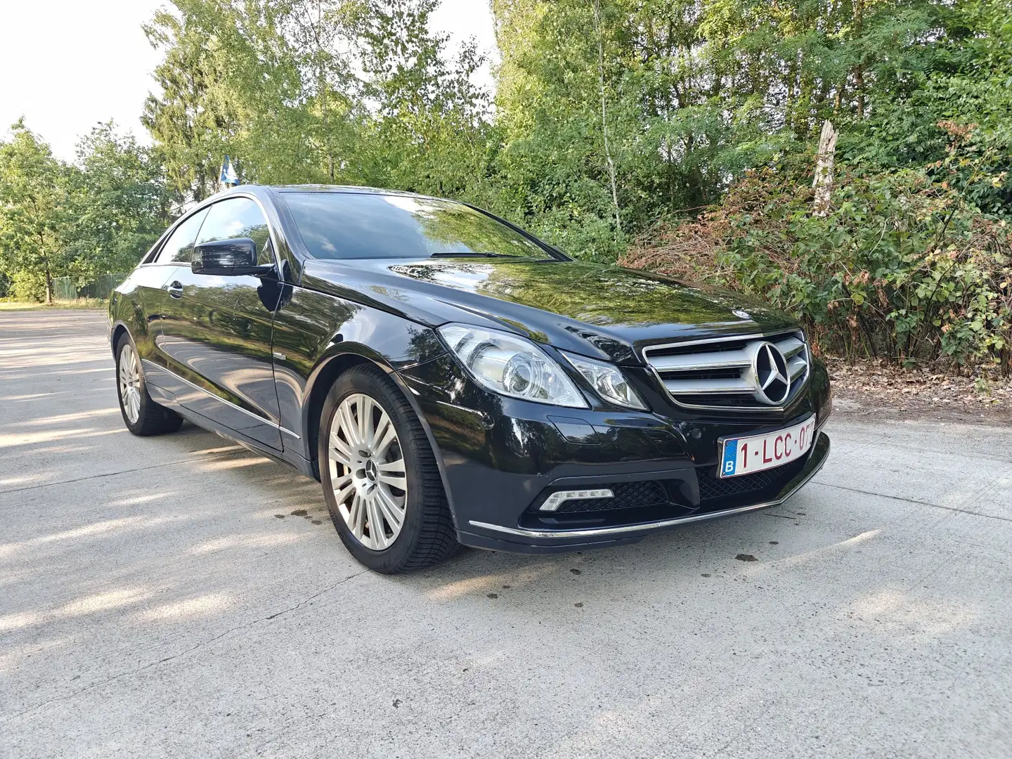 Mercedes-Benz E 220 CDI DPF Coupe BlueEFFICIENCY Automatik Avantgarde - 2