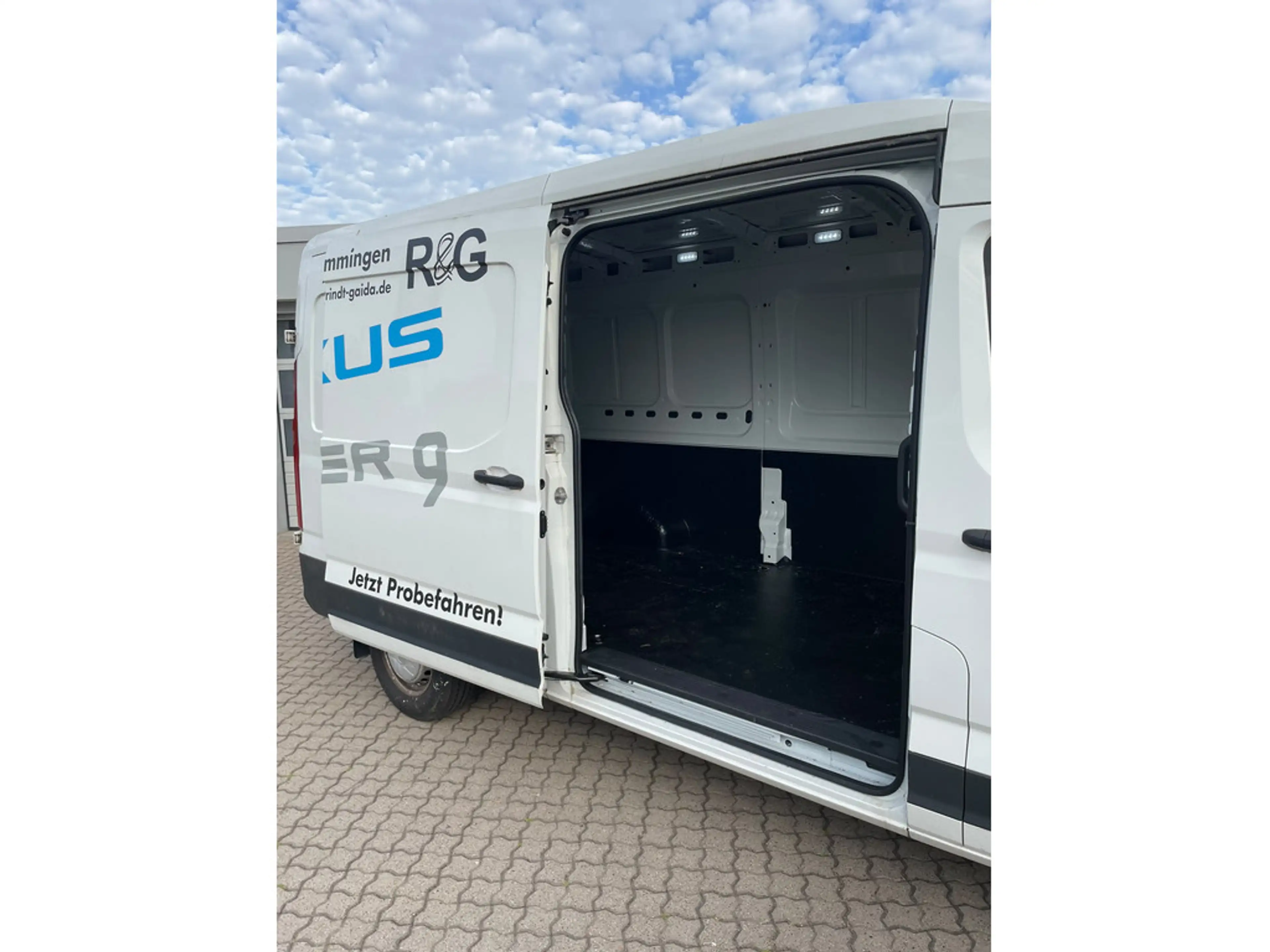 Maxus Deliver 9 Diesel +wenig Kilometer+CarPlay+AndroidAuto+RFK+ — photo 4